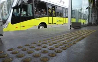 Mozaik fornece pisos táteis para estações de novo sistema de transporte em BH