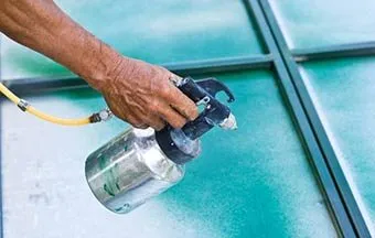 Pintura eletrostática a pó ou líquida protege substratos contra corrosão