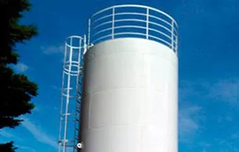 Reservatório tubular alto possui capacidade para 250 mil litros