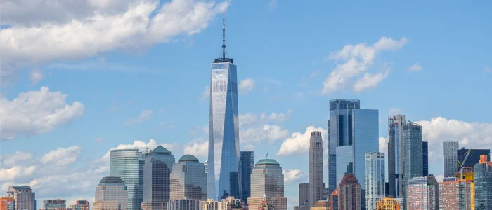 Vista dos prédios de Nova York com o One World Trade Center ao meio